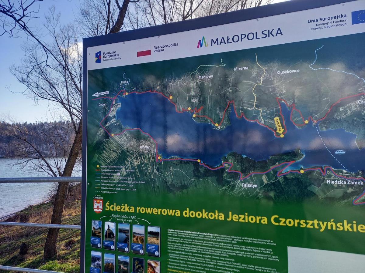 - Kluszkowce Nad Jeziorem Czorsztynskim * Czorsztyn